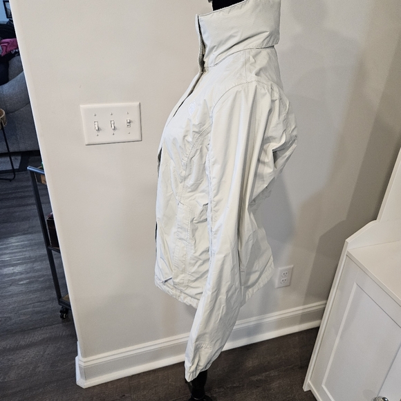 The North Face Women's Small Resolve 2 Weatherproof Rain Jacket 721414  Green - Picture 3 of 14